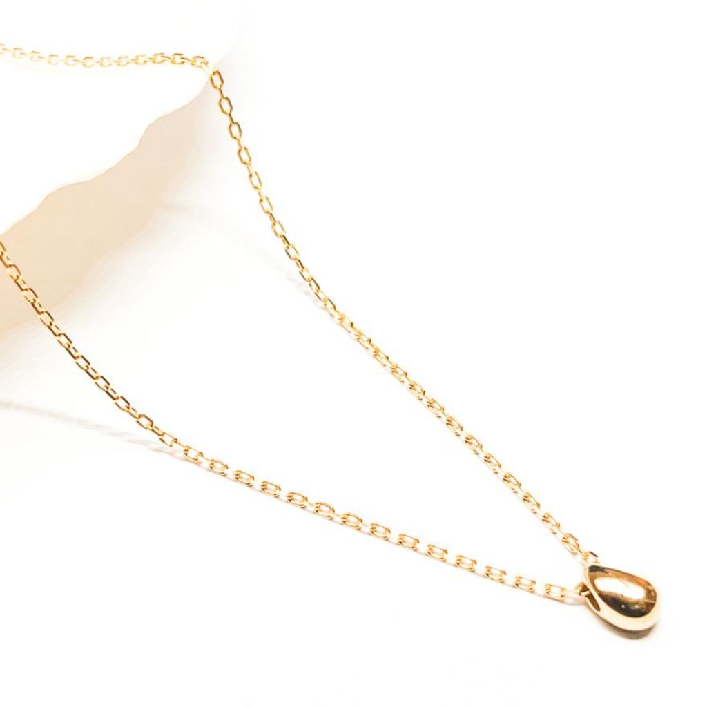 9ct gold teardrop pendant necklace