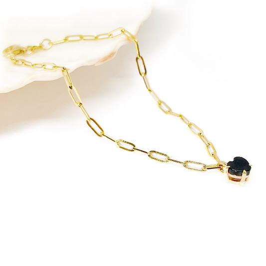 19cm solid 9ct gold paperclip bracelet with a 5mm heart-cut black spinel gemstone