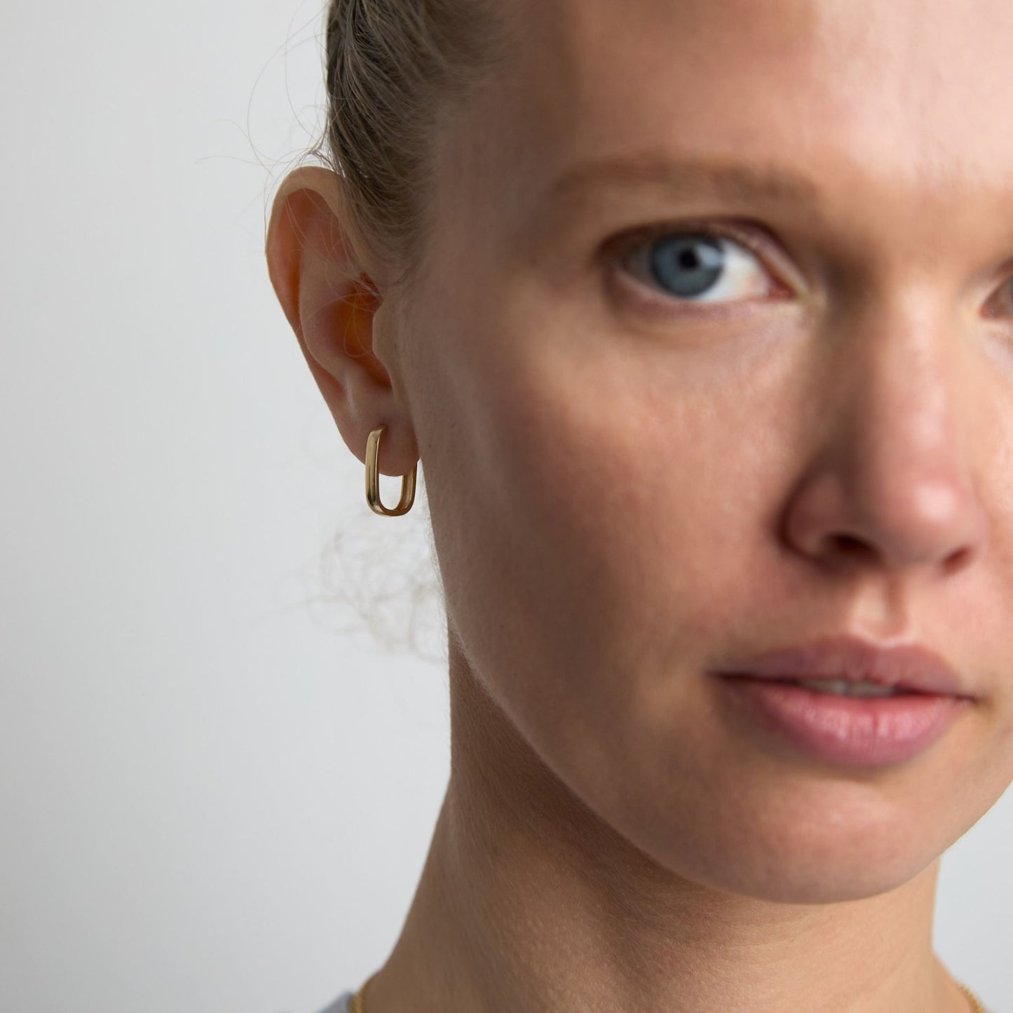 9ct Rectangle Hoops
