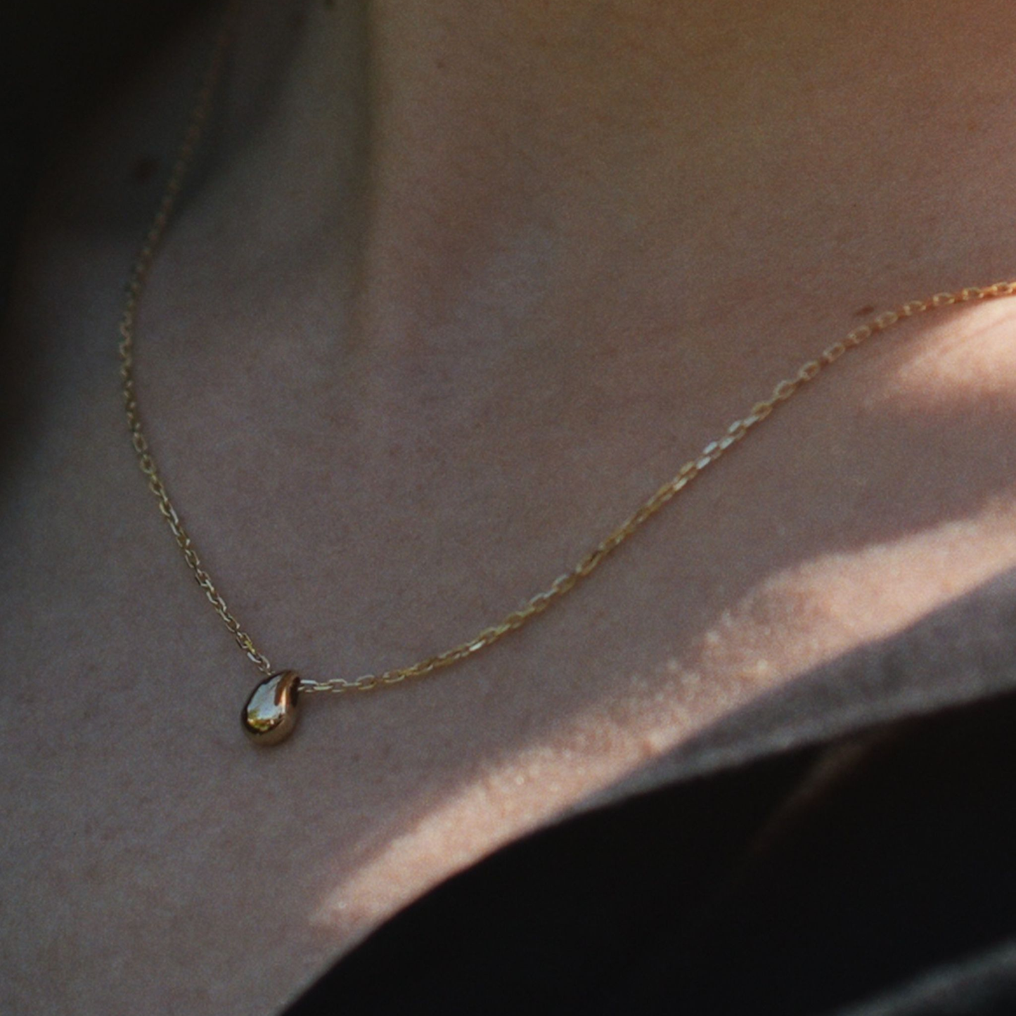 9ct Teardrop Necklace