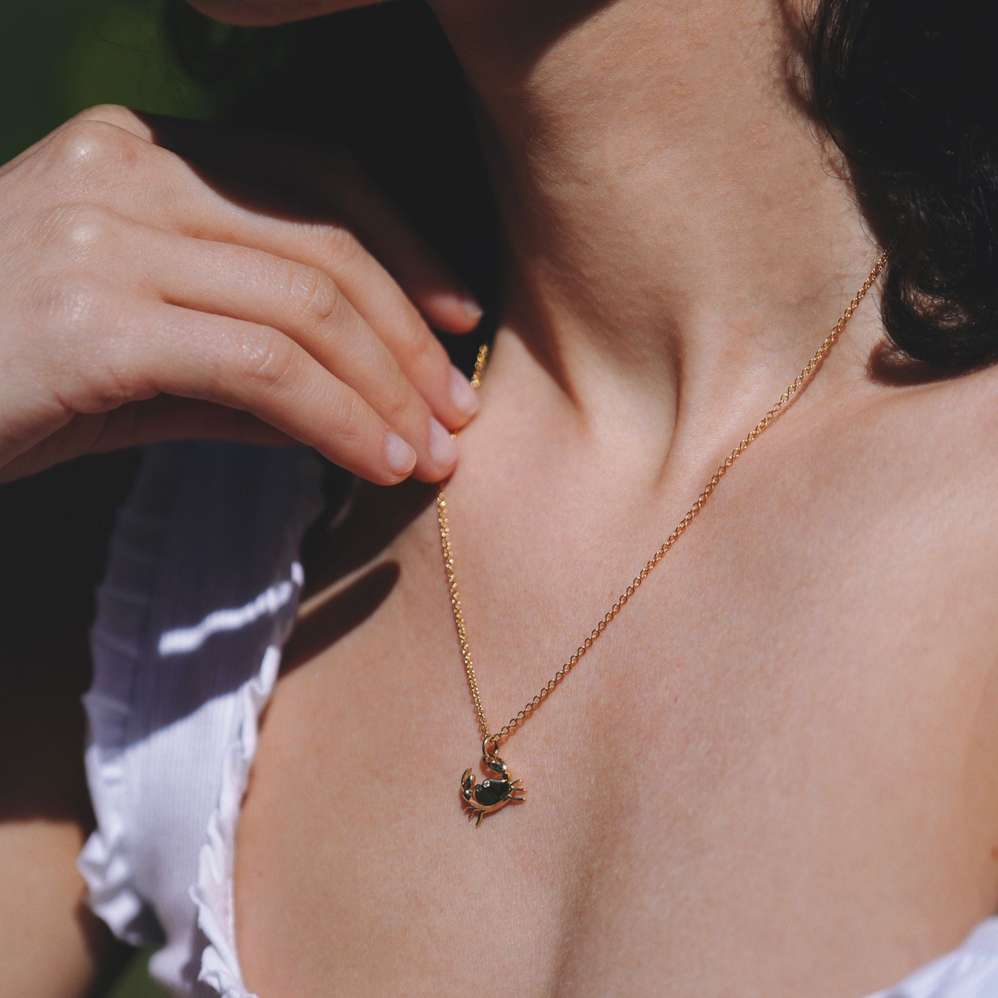 9ct Tiny Crab Necklace