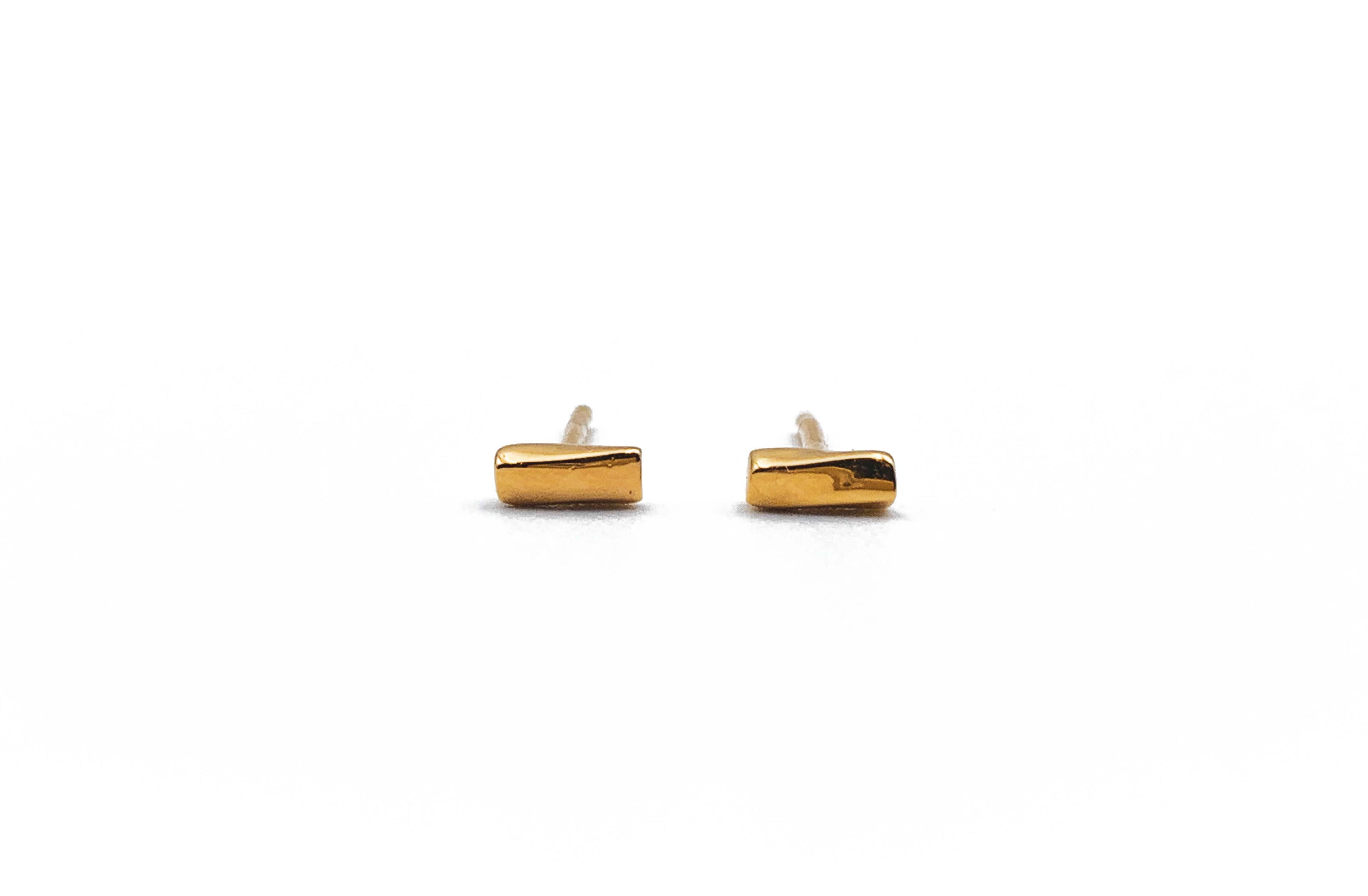 9ct gold stud earrings 9mm - available from Thor Collective 